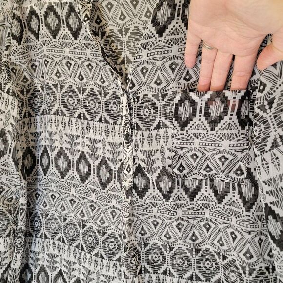 Mix and Co Aztec Popover Sheer Blouse Womens 3X Black Roll Tab Sleeve Vneck - Picture 3 of 10